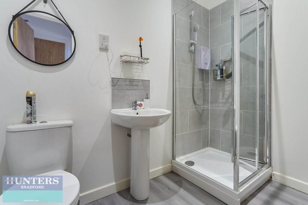 Additional property image - Card House, Bingley Road, Bradford BD9 6FF