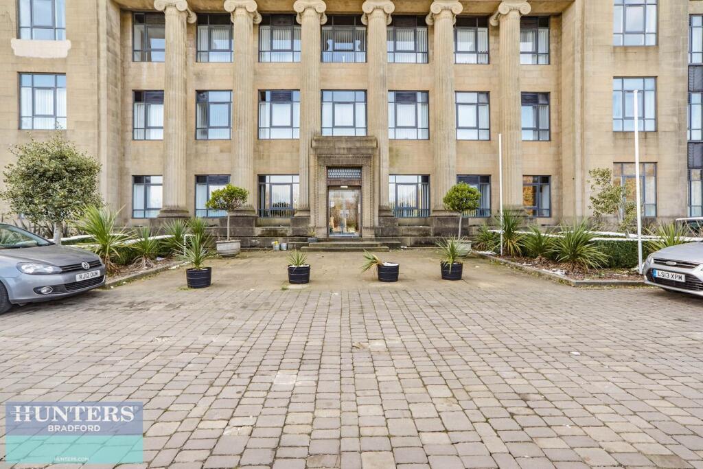Additional property image - Card House, Bingley Road, Bradford BD9 6FF