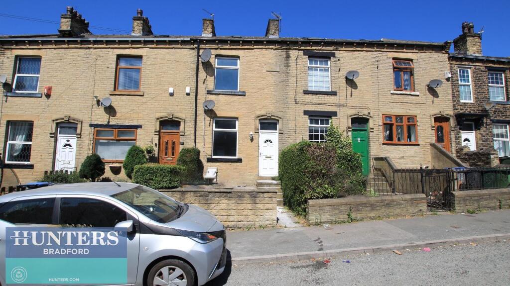 Main image of property: Shetcliffe Lane, Tong, Bradford, West Yorkshire, BD4 9RH