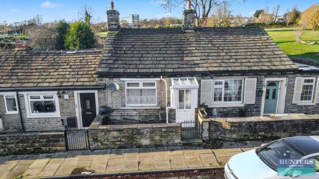 Main image of property: Moor Top Road Low Moor, Bradford, West Yorkshire, BD12 0EY