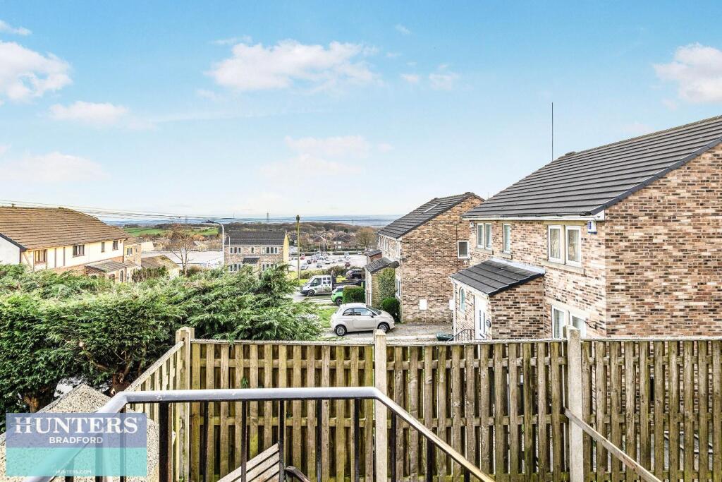 Additional property image - Farfield Avenue Wibsey, Bradford, West Yorkshire, BD6 2EB