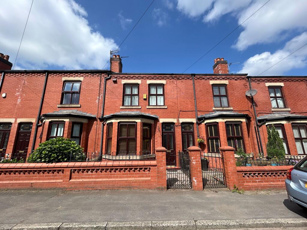 3 bedroom terraced house for sale in Warrington Road, Abram, Wigan, WN2