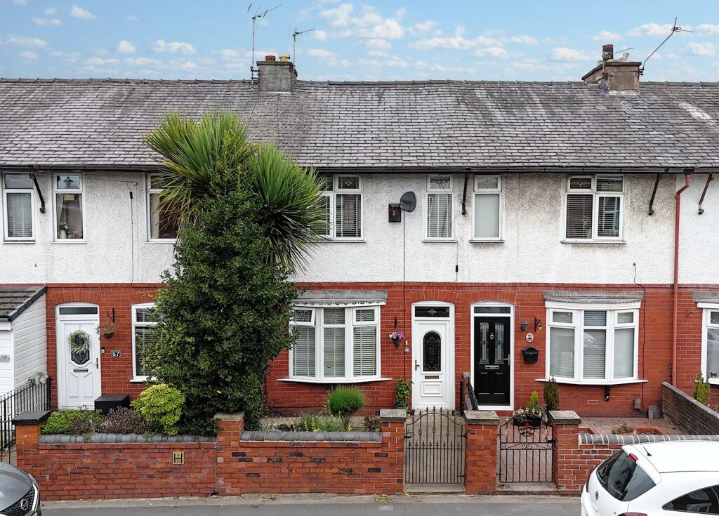 Main image of property: Spindle Hillock, Ashton-in-Makerfield, Wigan, WN4 0PY