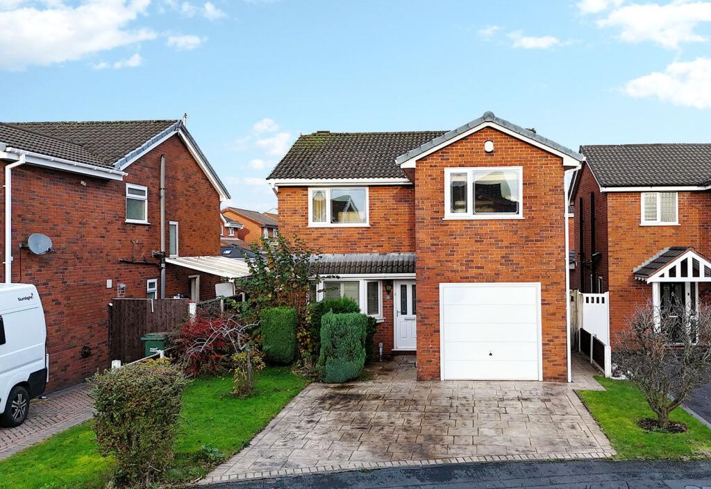 Main image of property: Toothill Close, Ashton-in-Makerfield, Wigan, WN4 8BJ