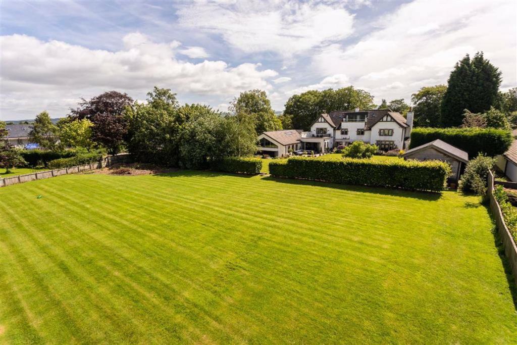 7 bedroom detached house for sale in Macclesfield Road, Prestbury, SK10