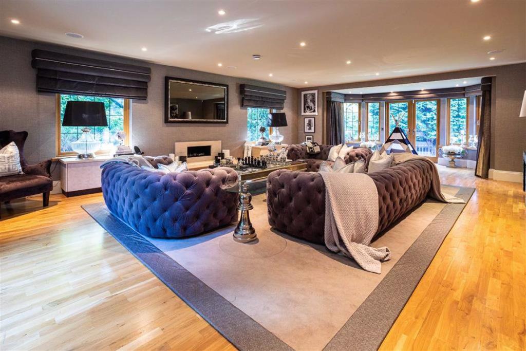 5 bedroom detached house for sale in Macclesfield Road, Alderley Edge, SK9