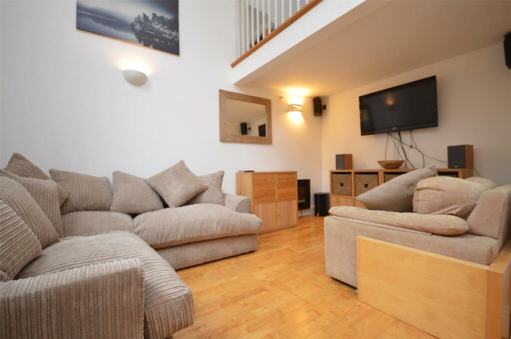 Additional property image - Guinea Lane, Bath, BA1