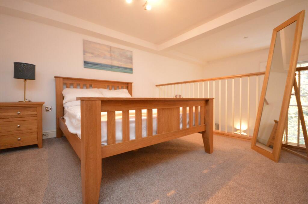 Additional property image - Guinea Lane, Bath, BA1