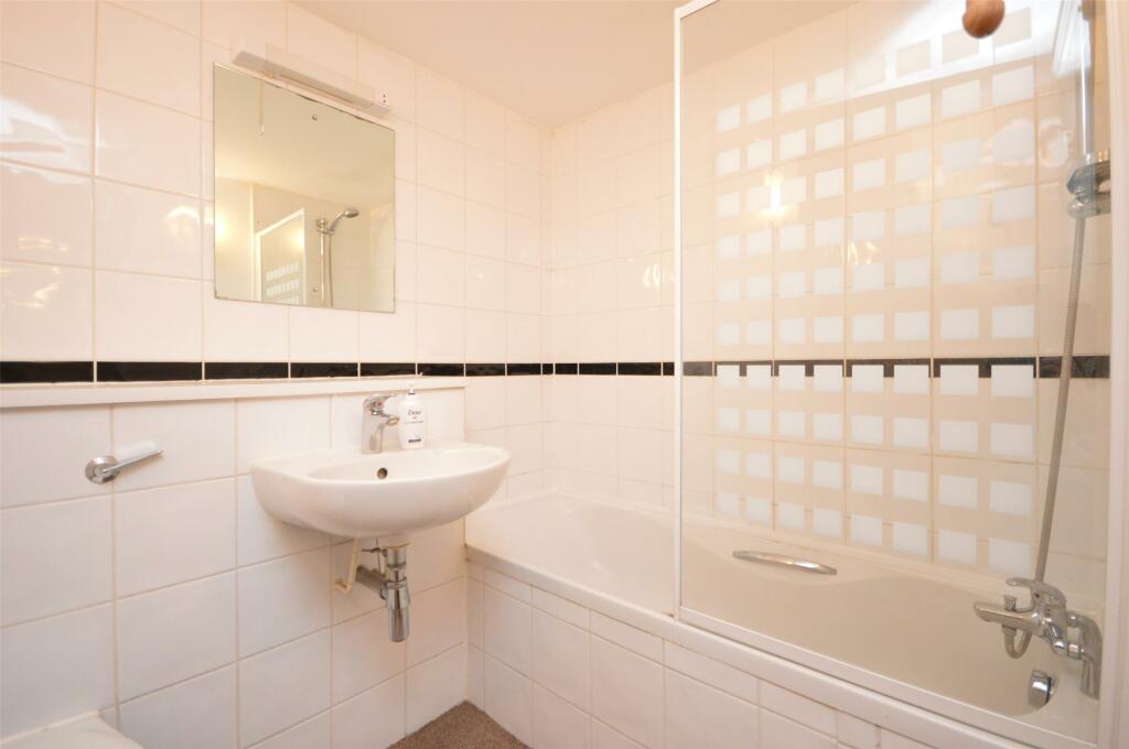 Additional property image - Guinea Lane, Bath, BA1