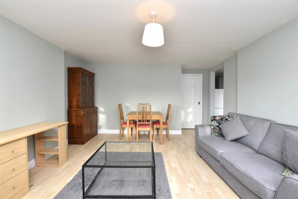 Additional property image - Newbridge Hill, Bath, BA1