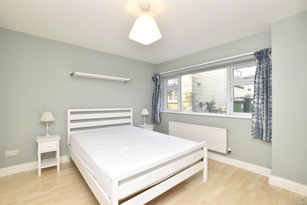 Additional property image - Newbridge Hill, Bath, BA1