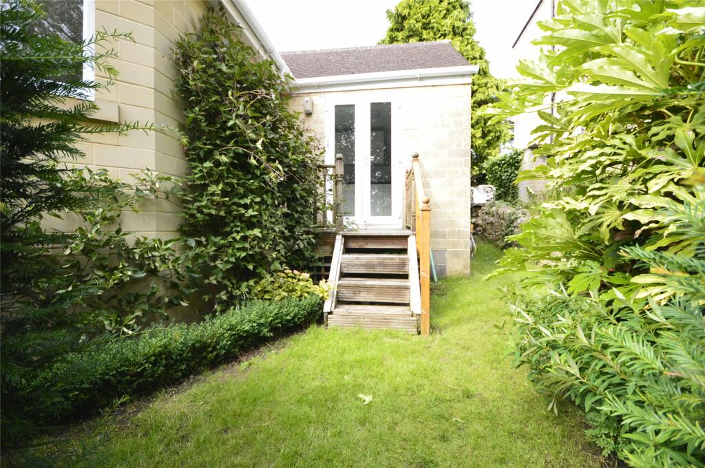 Additional property image - Newbridge Hill, Bath, BA1