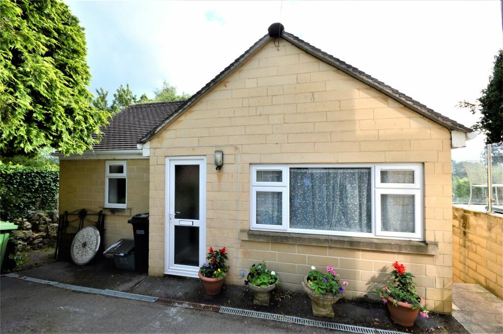 Additional property image - Newbridge Hill, Bath, BA1