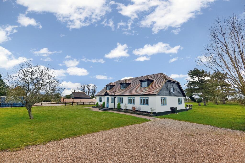 6 bedroom detached house for sale in Rural Appledore, Kent, TN26