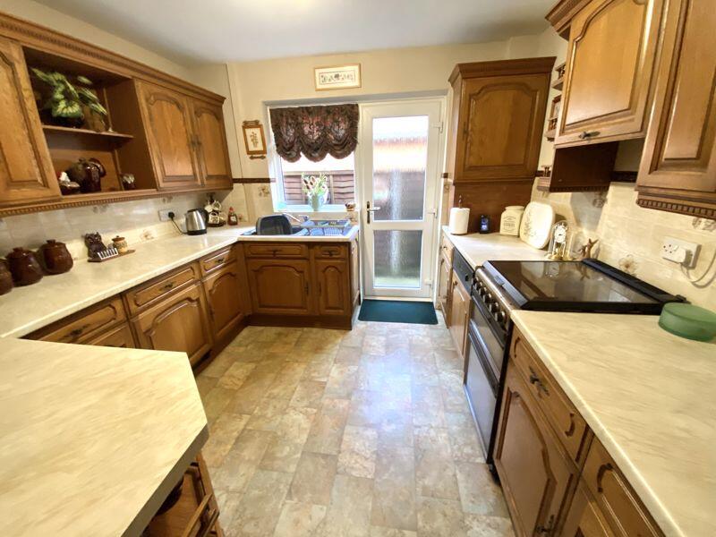 Additional property image - The Oaks, Bedworth, CV12 0AY