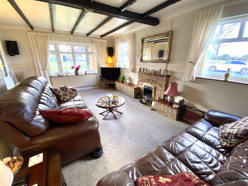 Additional property image - The Oaks, Bedworth, CV12 0AY