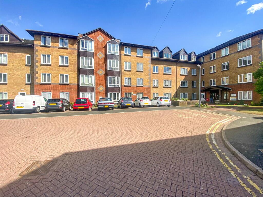 1 bedroom flat for sale in Barkers Court, Sittingbourne, Kent, ME10