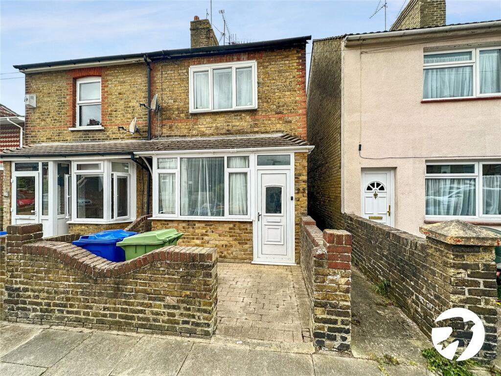 3 bedroom semidetached house for sale in Harold Road, Sittingbourne