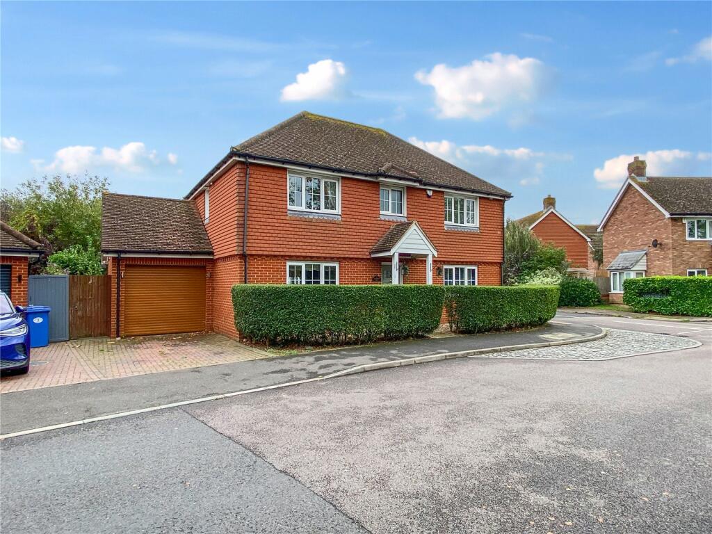 4 bedroom detached house for sale in Mulberry Way, Sittingbourne, Kent