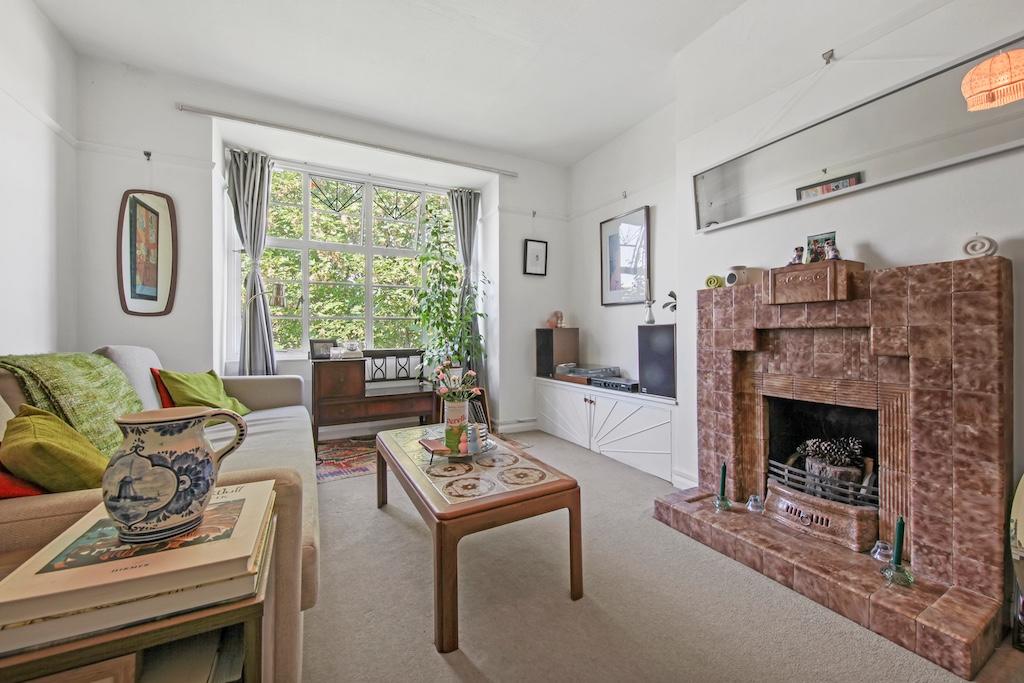 Main image of property: Colney Hatch Lane, Muswell Hill, London, N10