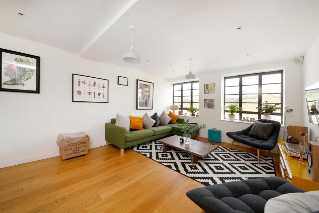 Main image of property: Stuart Road SE15