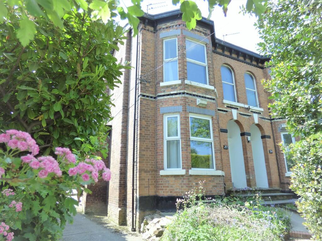 Main image of property: 27 Glebelands Road, Sale