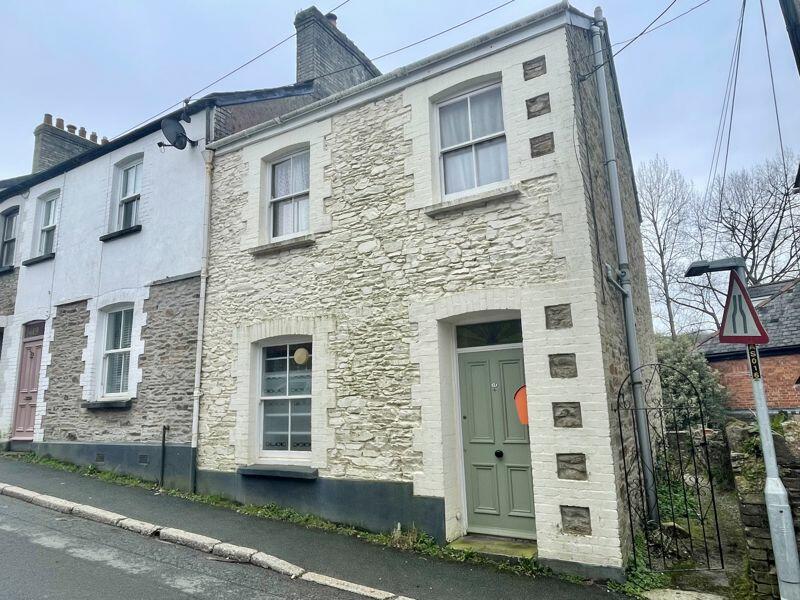 2 bedroom end of terrace house for sale in Grenville Road, Lostwithiel