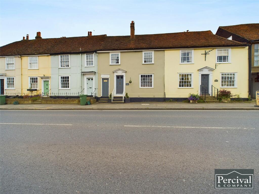 3 bedroom terraced house for rent in High Street, Earls Colne