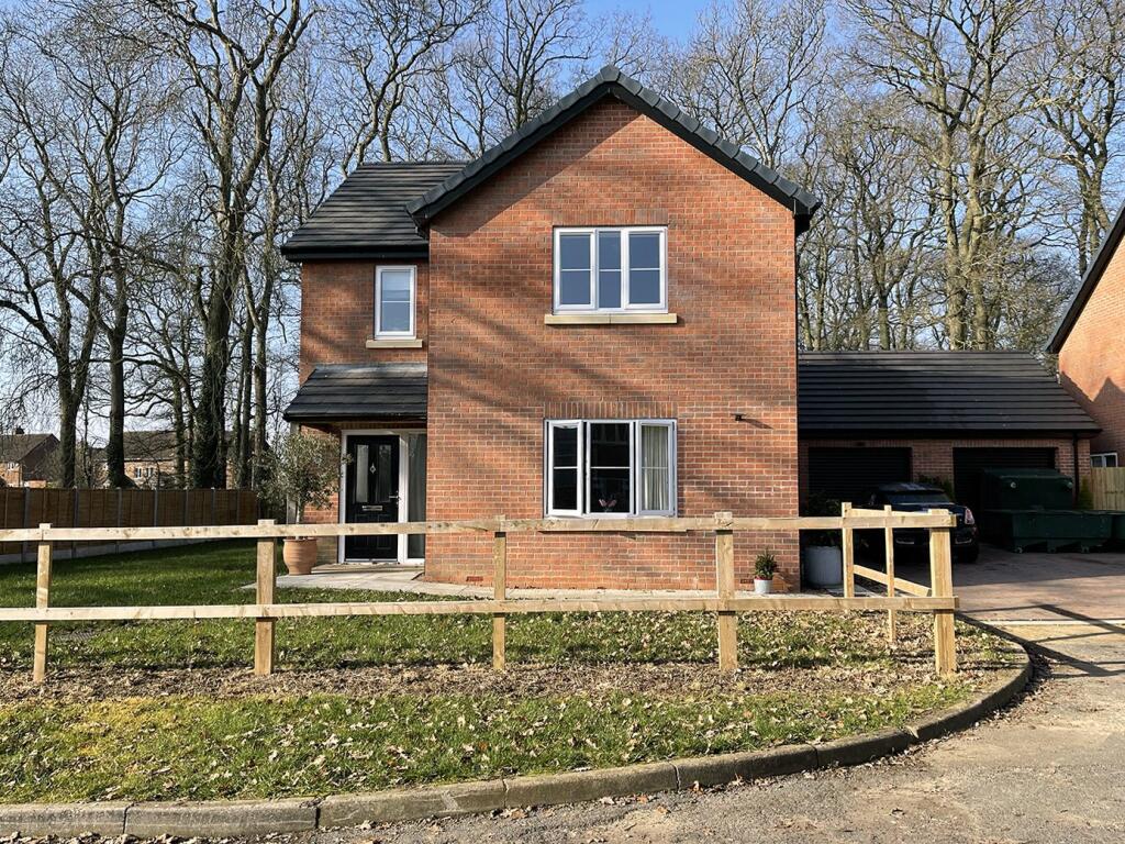 3 bedroom detached house for rent in Nettleton Drive, Witham St. Hughs