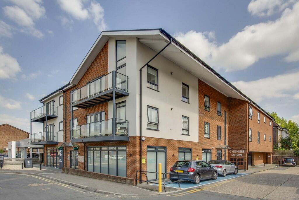 2 bedroom apartment for sale in Chalfont Station Road, Little Chalfont, HP7