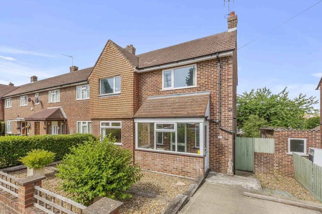 Main image of property: Laburnum Road, High Wycombe 