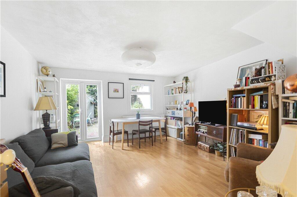 2 bedroom apartment for sale in Coborn Road, London, E3