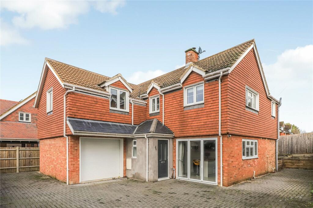 4 bedroom detached house for sale in Church Street, Micheldever