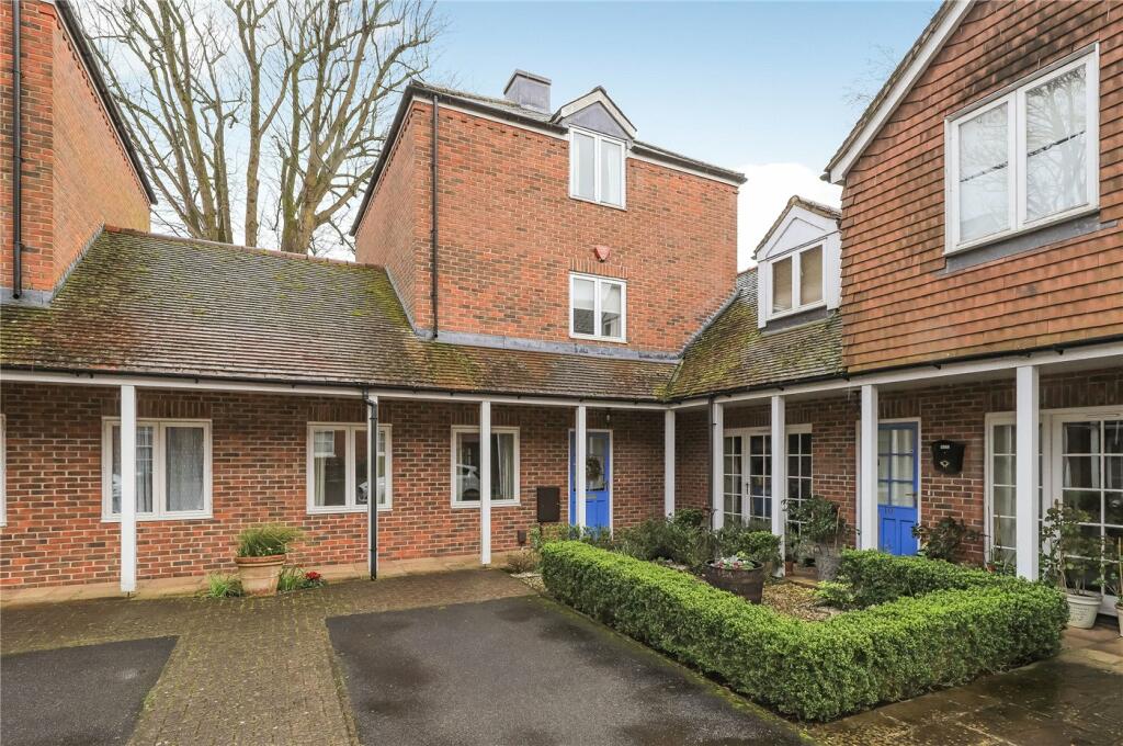 3 bedroom terraced house for sale in Albion Place, Winchester, Hampshire, SO23