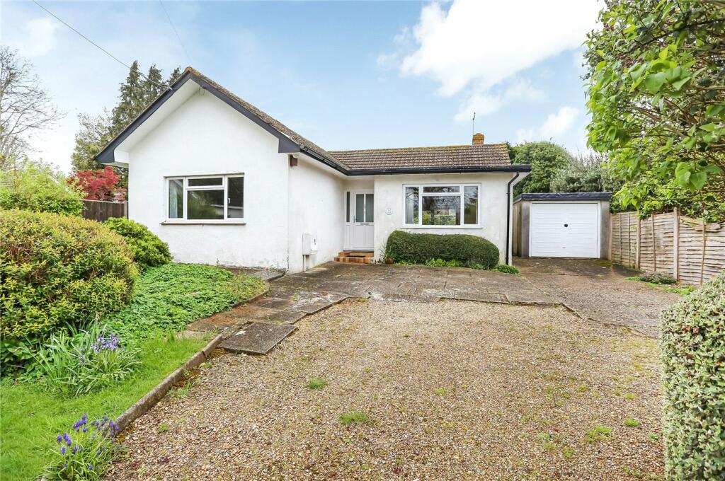 2 bedroom bungalow for sale in Downs Road, South Wonston, Winchester