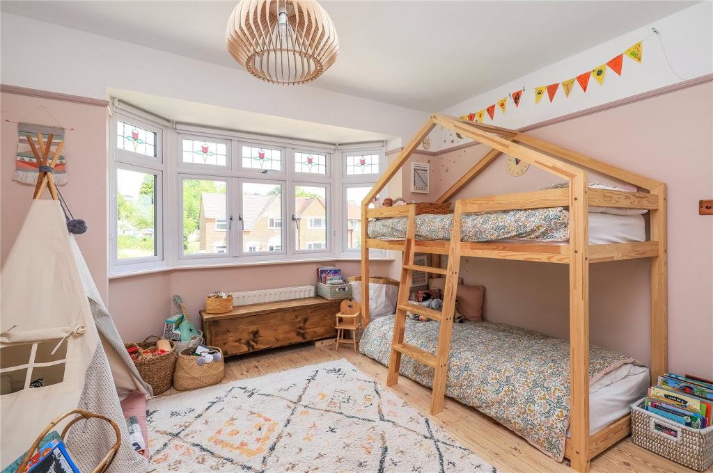 3 bedroom semidetached house for sale in Stanmore Lane, Winchester