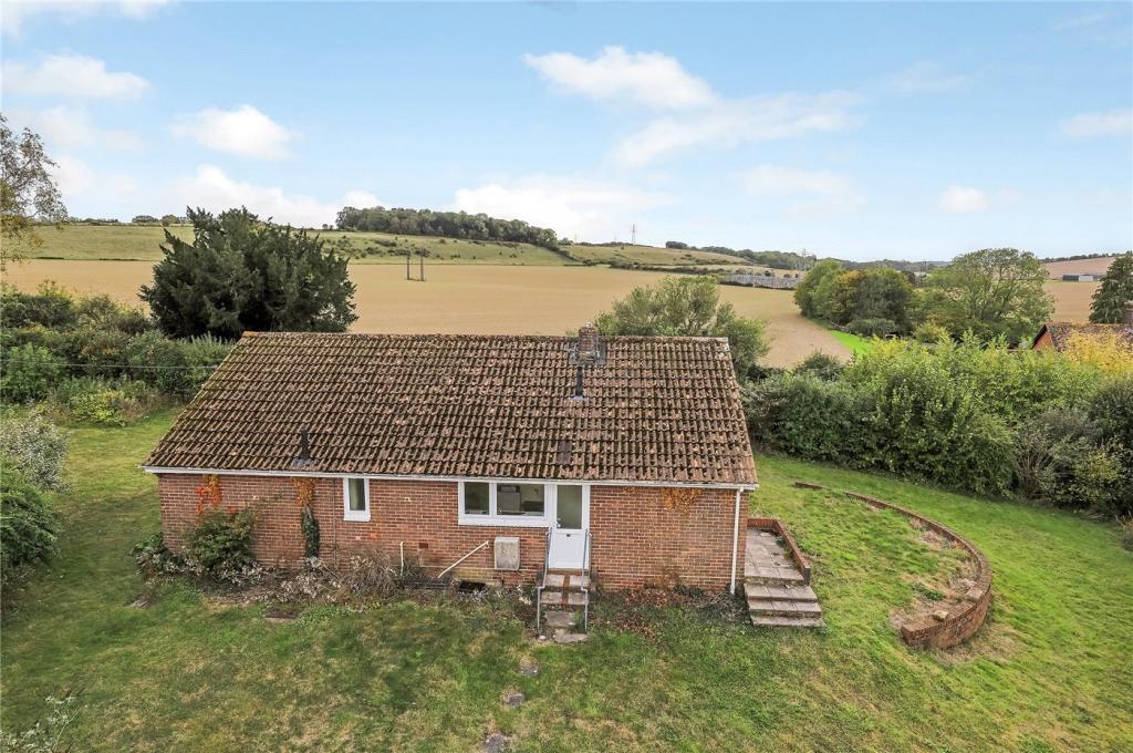 3 bedroom bungalow for sale in Old Kennels Lane, Winchester, SO22