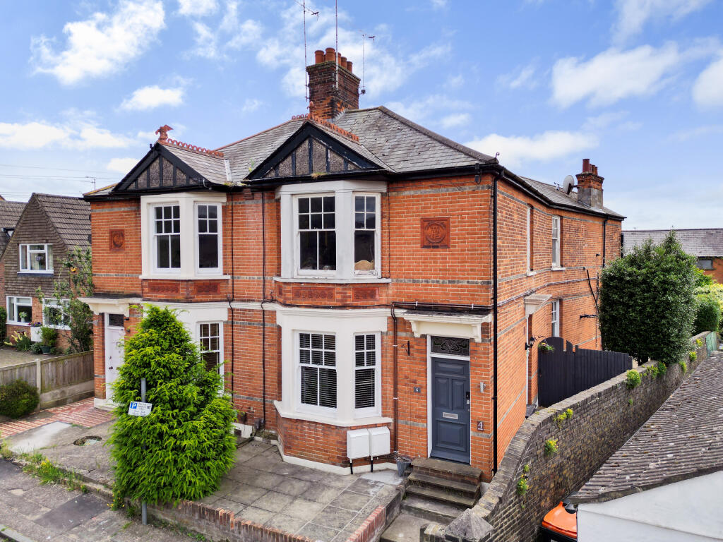 2 bedroom for sale in Trinity Road, Chelmsford, CM2