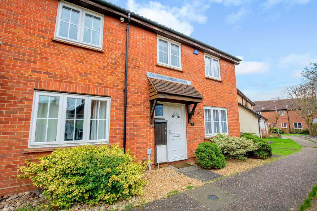 3 bedroom end of terrace house for sale in Pollards Green, Chelmer