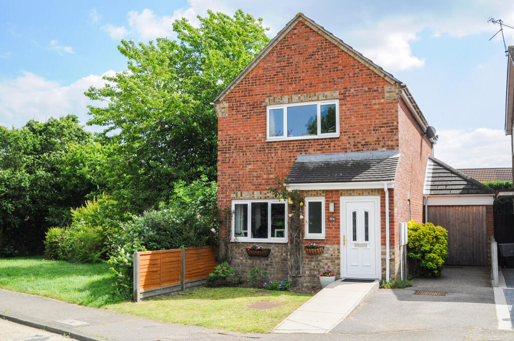 3 bedroom detached house for sale in Noakes Avenue, Great Baddow, CM2