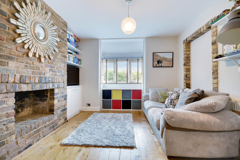 Additional property image - Beehive Lane, Chelmsford