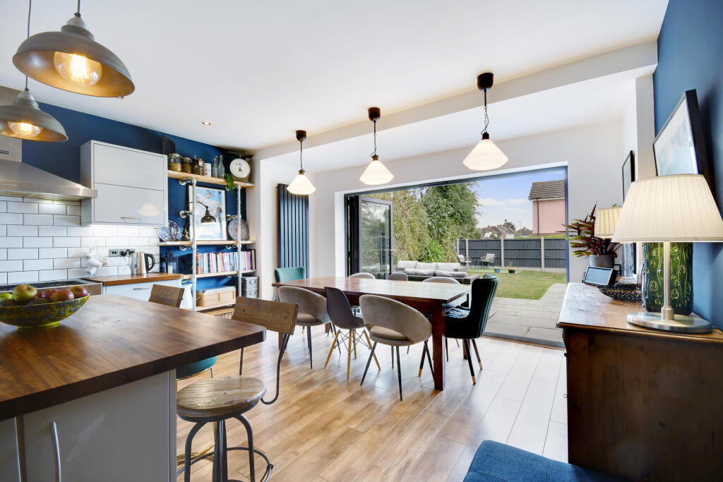 Additional property image - Beehive Lane, Chelmsford