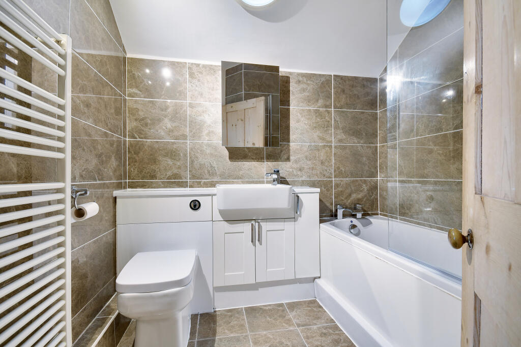 Additional property image - Beehive Lane, Chelmsford