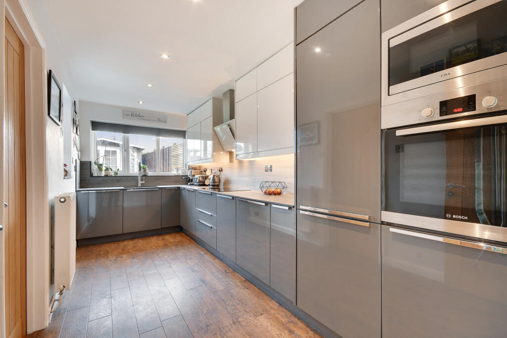 Additional property image - Boleyn Way, Boreham, Chelmsford
