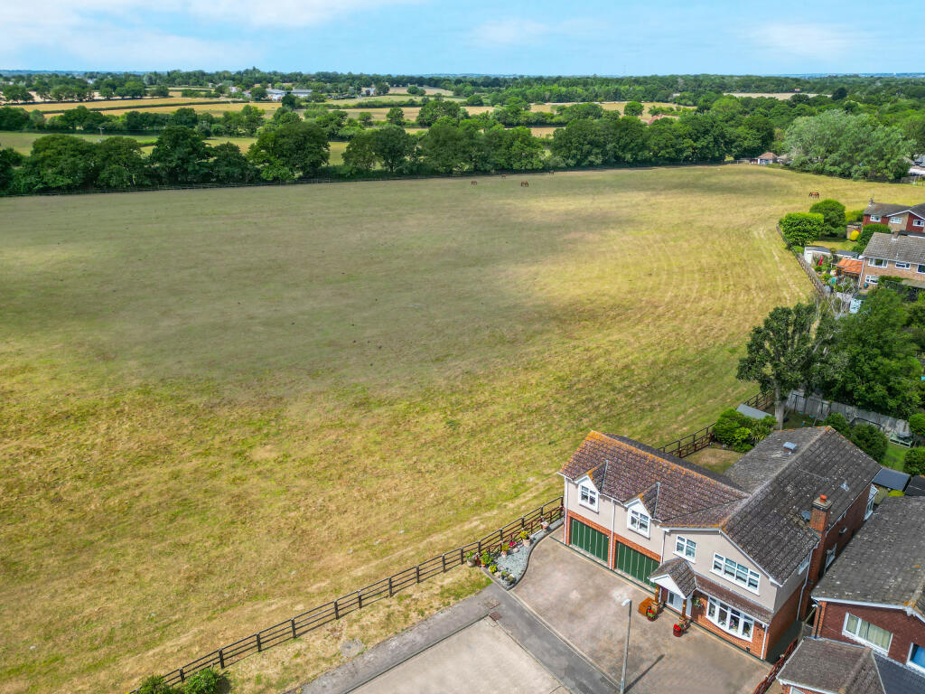 Main image of property: Barbrook Way, Bicknacre, Chelmsford