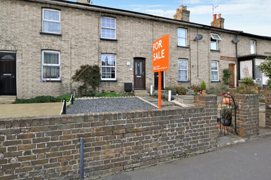 2 bedroom terraced house for sale in Springfield Road, Chelmsford, CM2