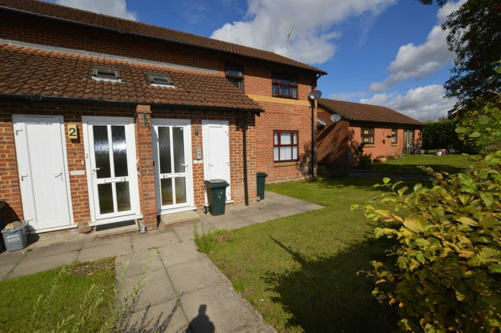 2 bedroom for sale in Dulwich Way, Croxley Green, WD3