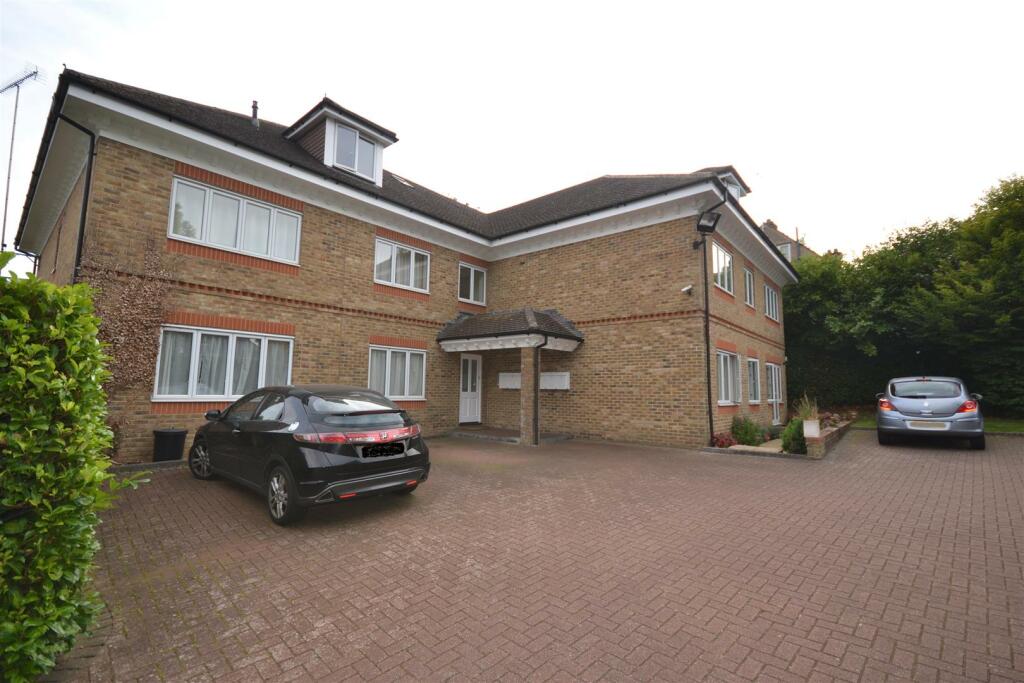 2 bedroom apartment for rent in Money Hill Road, Rickmansworth, WD3