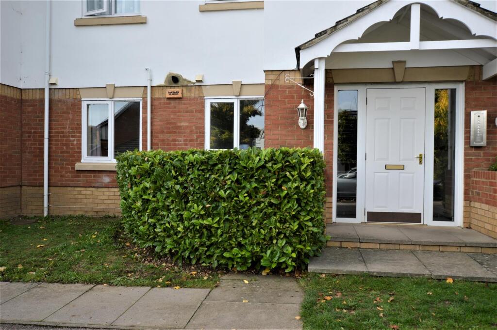 Main image of property: Basildon Close, Watford