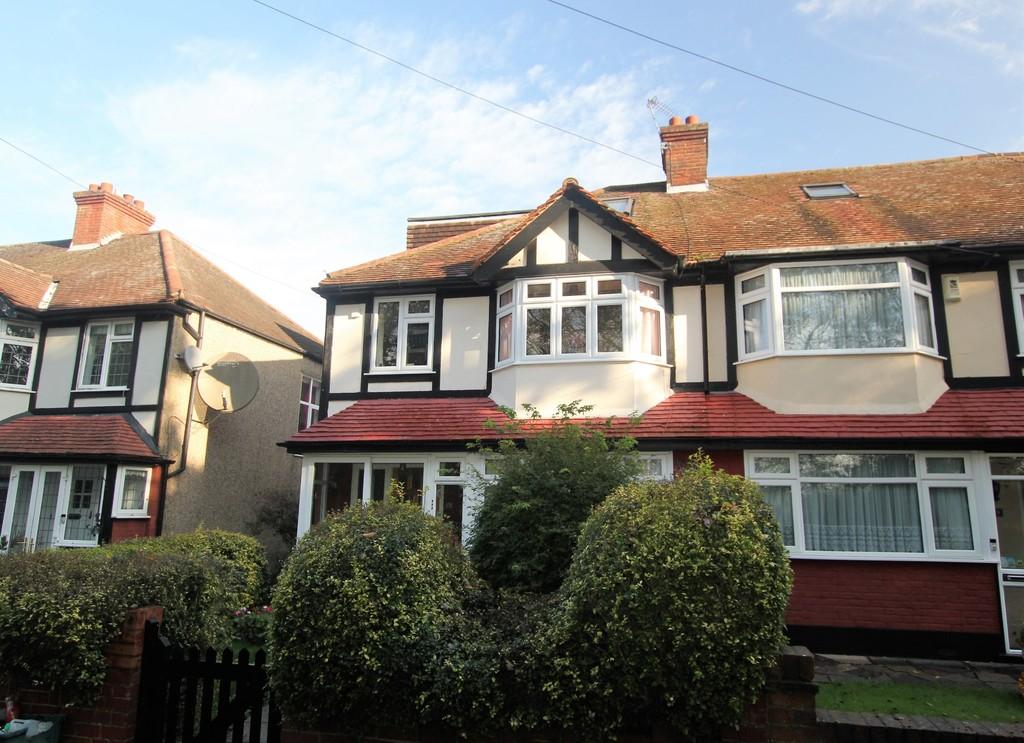 4 bedroom end of terrace house for sale in Commonside East, Mitcham, CR4